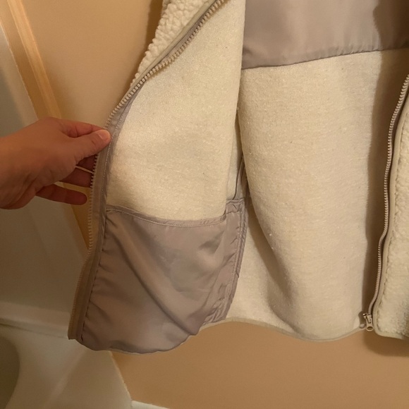 Frank & Oak Recycled Sherpa Teddy Jacket - Picture 5 of 8